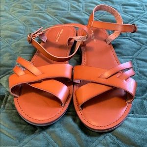 American Eagle Sandals size 8.5 - in cognac